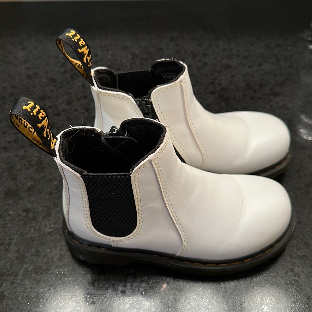 Toddler Chelsea Boots size 8